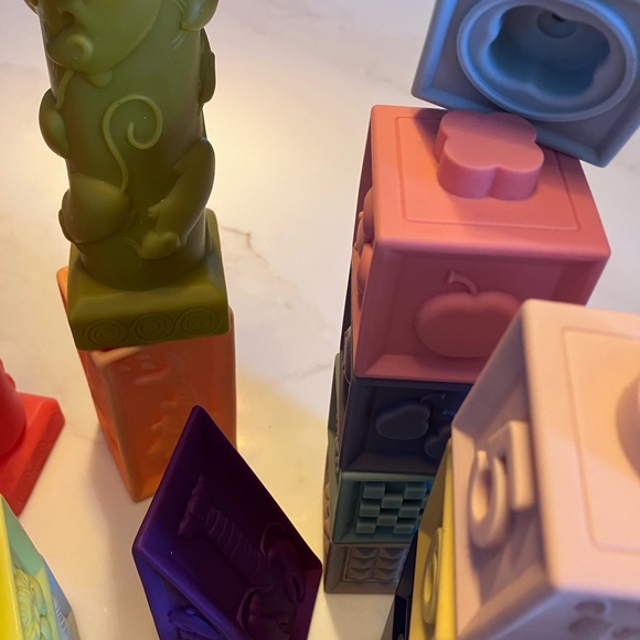 Set of soft stacking blocks - Picture 3 of 5